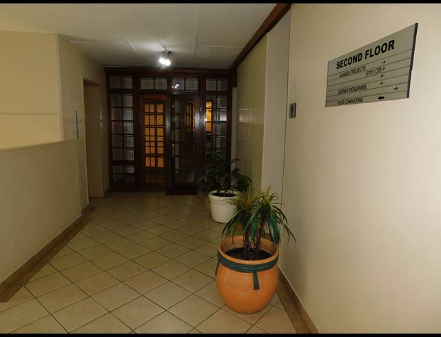 248M² OFFICE TO LET IN FERNDALE